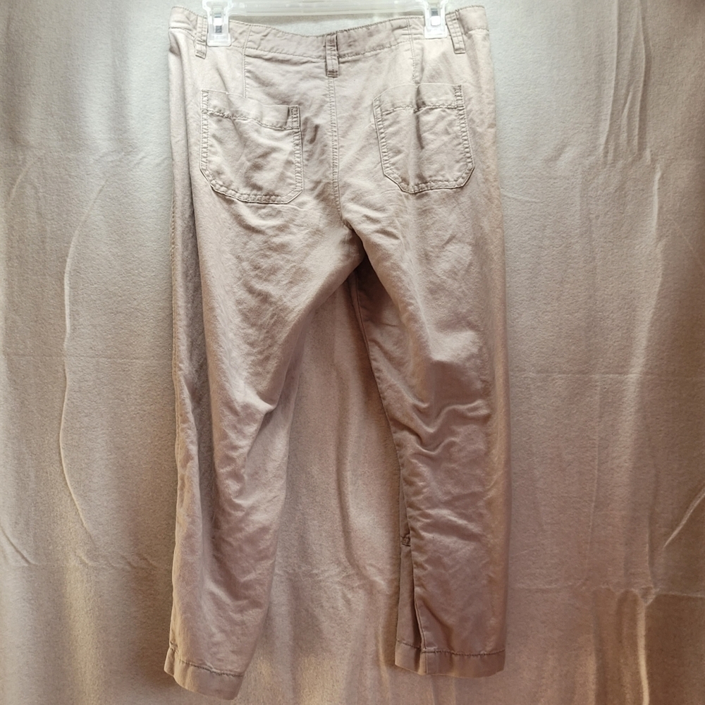 Old Navy Women's Linen Blend Capris Size 8 Beige Color - Picture 4 of 8